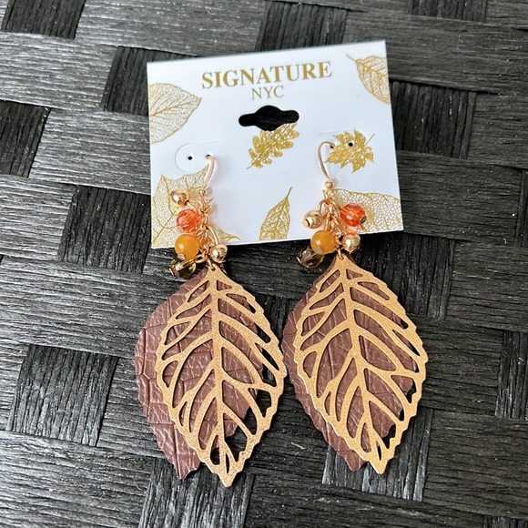 Signature NYC Earrings - Picture 1 of 4